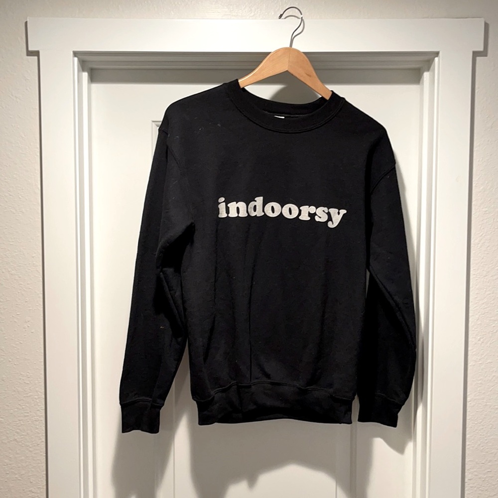 INDOORSY crew sweatshirt NWOT